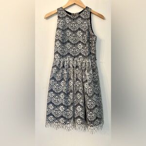 Eliza J. Size 4P black&white lace sleeveless racerback dress with exposed zipper